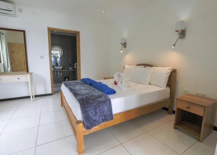 Jolie View Self Catering Apartment *