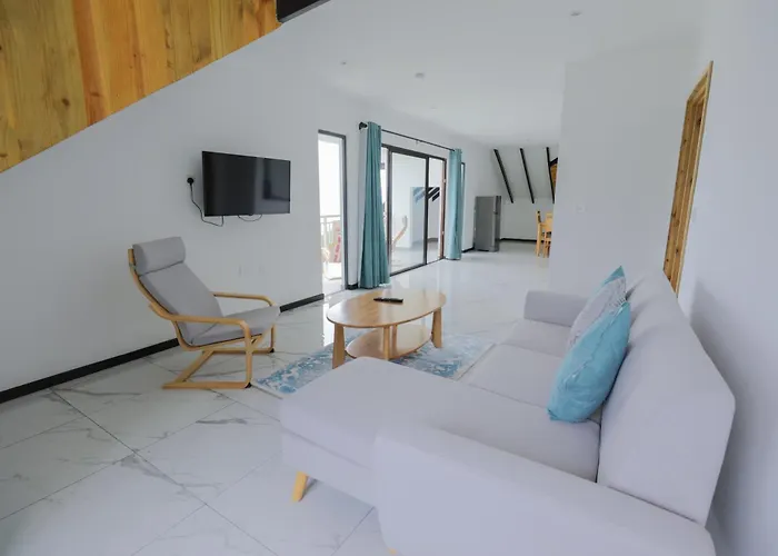 Jolie View Self Catering *